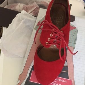 Red Suede wooden sole wedge pump, like new ❤️